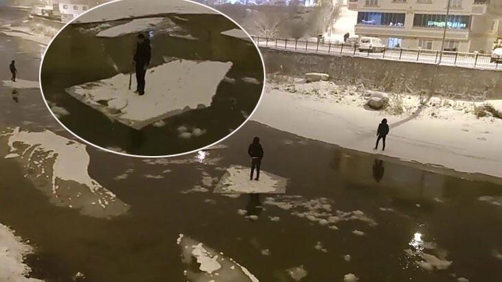 Buzu sal yapıp Çoruh’ta gezintiye çıkan gençler bu kez polise takıldı