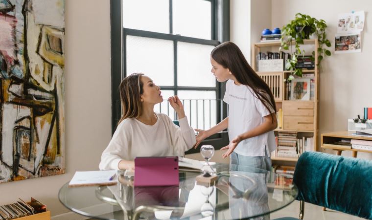 Çocukları yetişkinlikte daha az işlevsel hale getiren 10 toksik ebeveyn davranışı