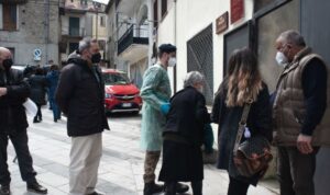 Covid: İtalya’da 50 yaş üzerine aşı zorunluluğu