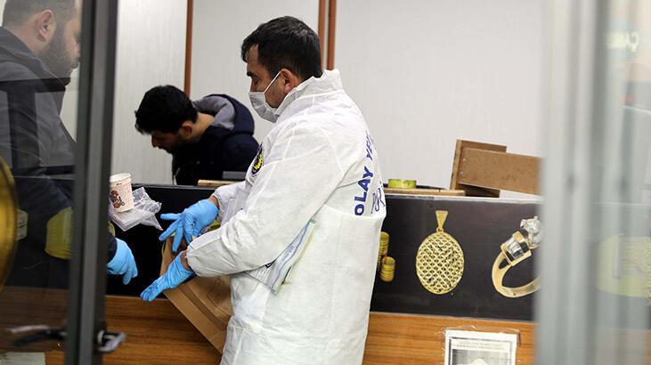 Duvarını delerek girdikleri kuyumcudan 1,5 milyon liralık altın çaldılar