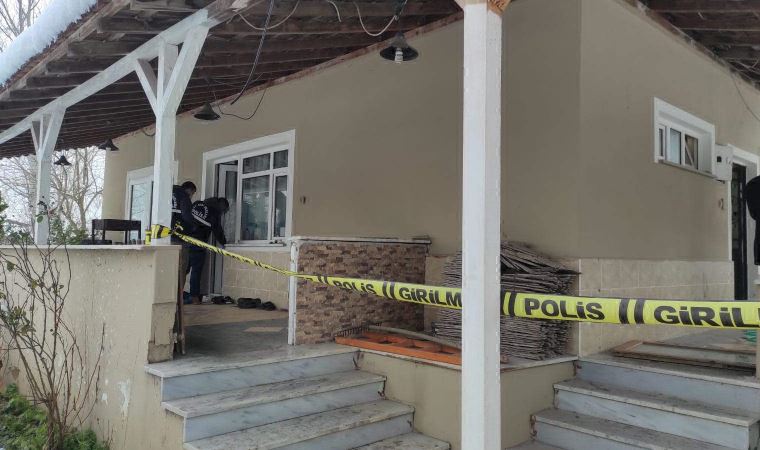 Evine hırsızlık için giren kişi tarafından öldürüldü