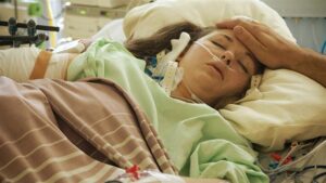 Gençlerde daha sık görülüyor! 3 ay yoğun bakımda yattı, bilinci kapandı ama…