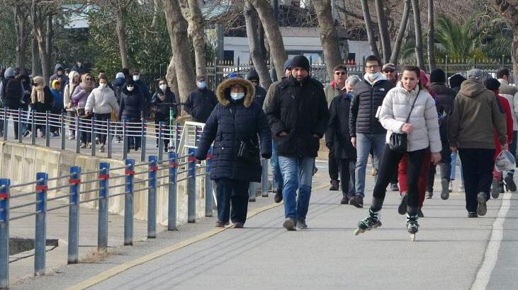 Güneşi gören Caddebostan Sahile akın etti