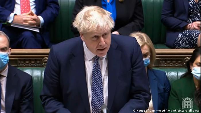 İngiltere medyası: Johnson skandalları unutturmaya çalışıyor