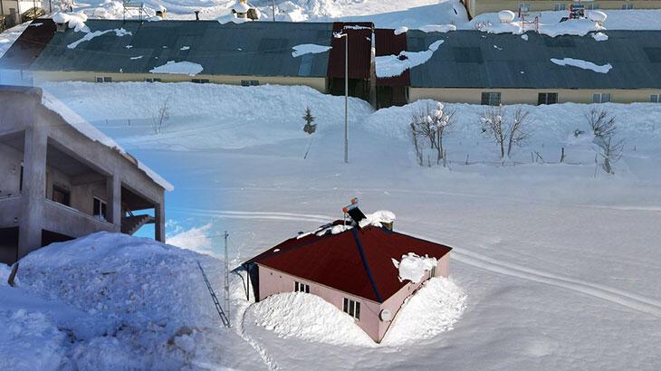 Kar 2 metreye ulaştı! Ovacık’ta evler gömüldü