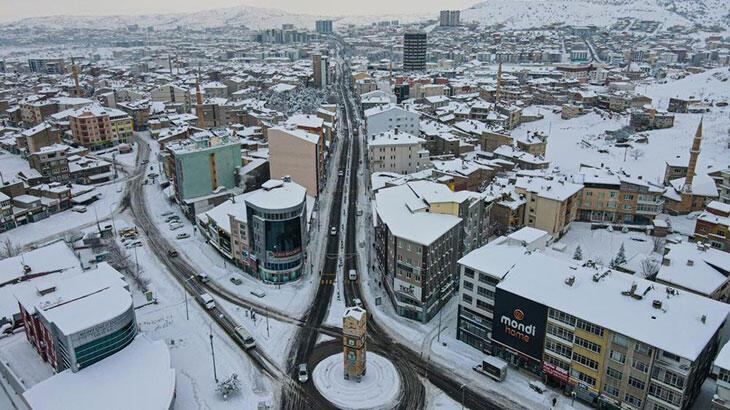 Kar kalınlığı 40 santimi geçti