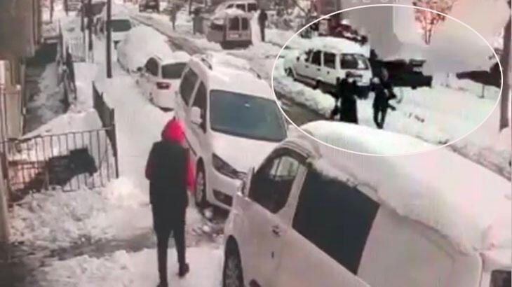 Kar kütlesinin altında kalmaktan son anda kurtuldu