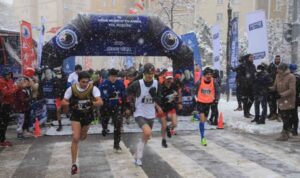 Karlar altında, soluk soluğa… 11. Uğur Mumcu’yu Anma Koşusu yapıldı