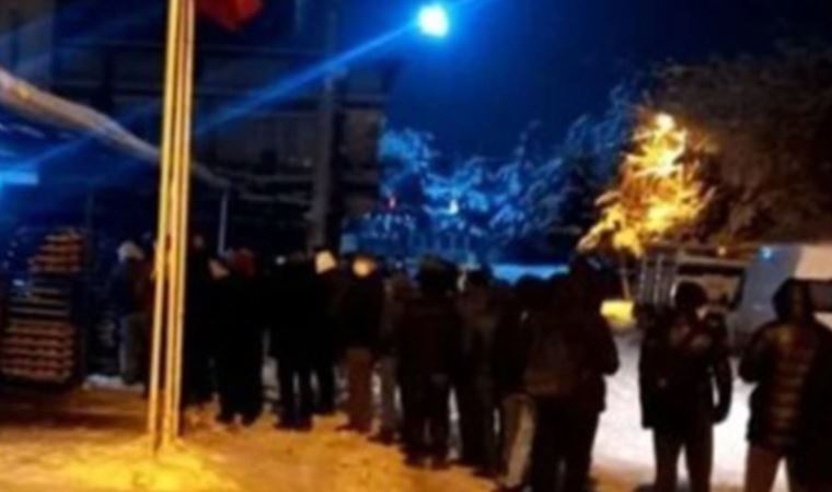 Kırşehir’de kar altında ucuz ekmek ve yağ kuyruğu