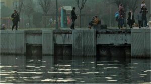 Kurbağalıdere’de tonlarca ağırlıktaki beton plakalar suya düştü