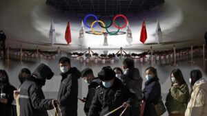 Olimpiyatlara sadece 2 hafta kala Çin’den isyan çıkaran karar!