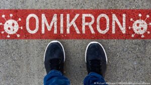 “Omicron endemik aşamaya geçişi sağlayabilir”