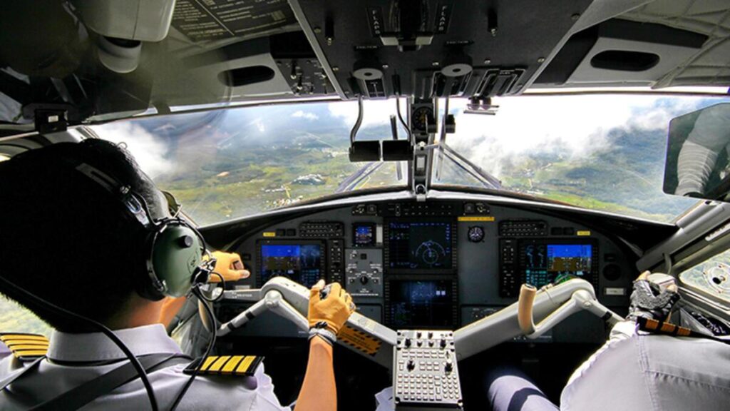 Pakistan’da akılalmaz olay: ‘Mesaim bitti’ diyen pilot uçağa ortada bıraktı!