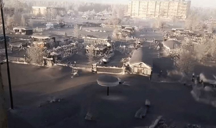 Rusya’da siyah kar yağdı