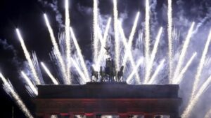 Yılbaşında yasak tanımadılar: Almanya’dan Polonya’ya ‘havai fişek’ akını!