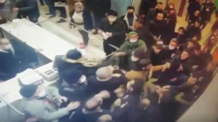 Acil Servis’te dehşet! Hasta yakınları sağlıkçılara saldırdı