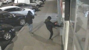 Avusturya’da camiye çirkin saldırı