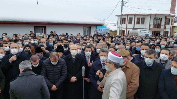 Bakan Soylu, AK Parti’li Ceylan’ın babasının cenazesine katıldı