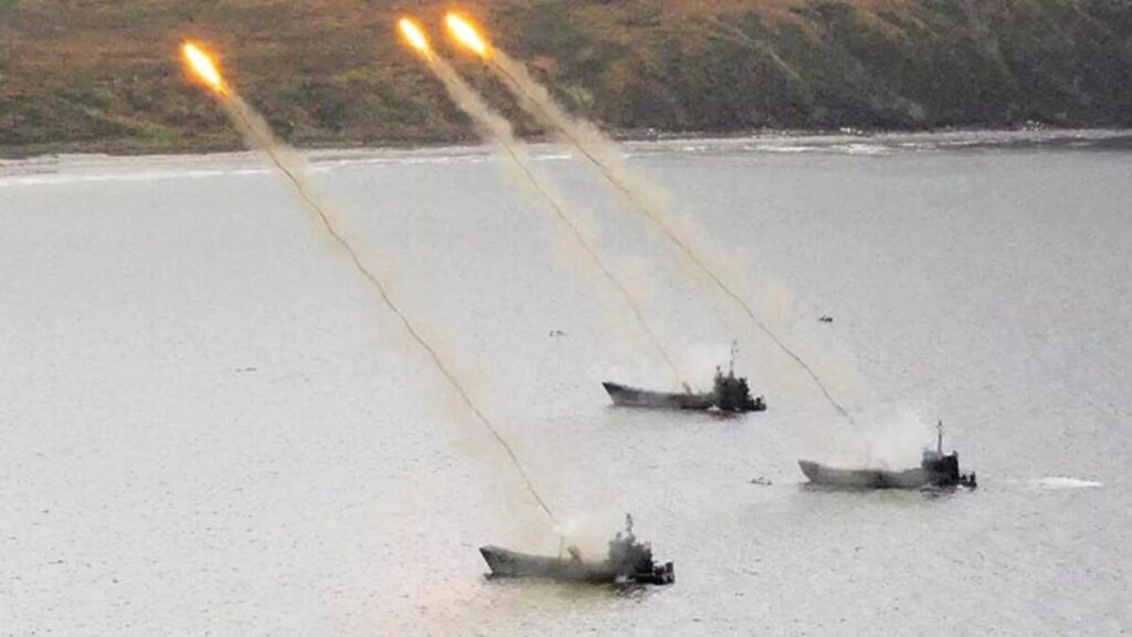 Ruslar Karadeniz’den seyir füzeleri fırlatıyor