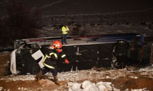 TAG Otoyolu’nda can pazarı… Otobüs kaza yaptı: 28 yaralı