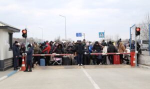 Ukrayna’nın işgali: Kendi başlarına kalan çocuklar, geride bırakılan ebeveynler