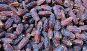 Alırken dikkat! Buzhanede bekletilen hurma uyarısı