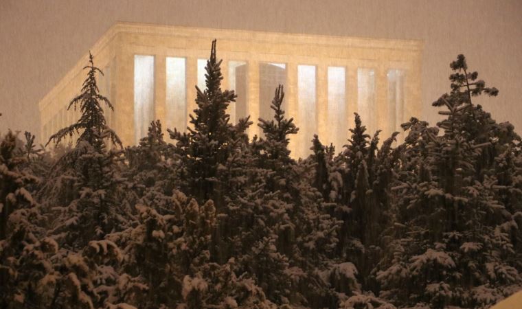Ankara’da kar yağışı etkili oldu
