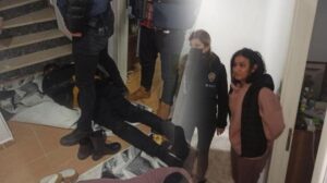 ‘Avcı emlakçılar’a operasyon! Dikkat çeken fotoğraflar