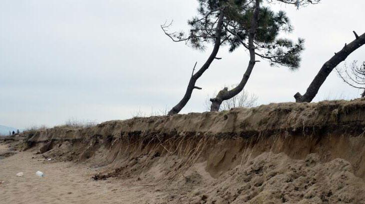 Büyük panik! Karadeniz, bu ilçeyi parça parça yutuyor