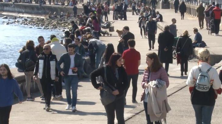 Caddebostan sahili hafta sonunda doldu taştı