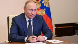 +++Canlı Anlatım-Putin’den Batı’ya: “Yaptırımlar savaş ilanı gibi”