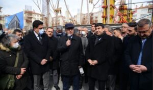 CHP’li başkan, Hükümet Konağı inşaatını mühürledi: ‘Tehditlere ve şantajlara boyun eğmeyiz’