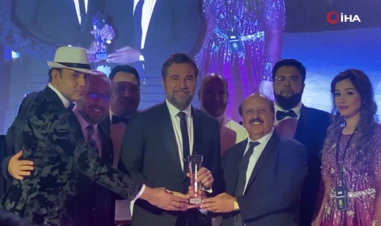 Engin Altan Düzyatan’a İngiltere’de ‘En iyi Erkek Oyuncu’ ödülü verildi