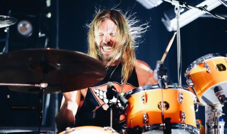 Foo Fighters’ın davulcusu Taylor Hawkins yaşamını yitirdi