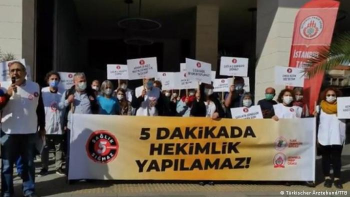 Grevlerin gölgesinde 14 Mart Tıp Bayramı