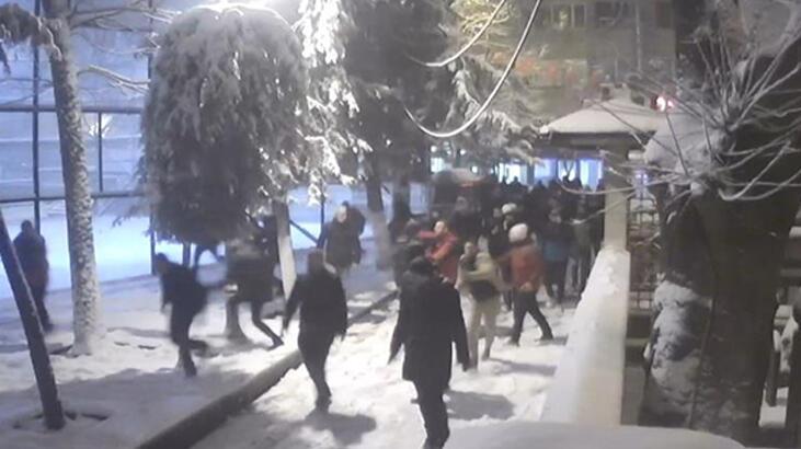 İstanbul’da kartopu savaşı silahlı kavgaya dönüştü! 6 yaralı
