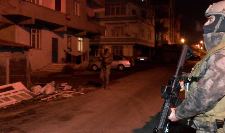 İstanbul’da uyuşturucu satıcılarına yönelik helikopter destekli operasyon