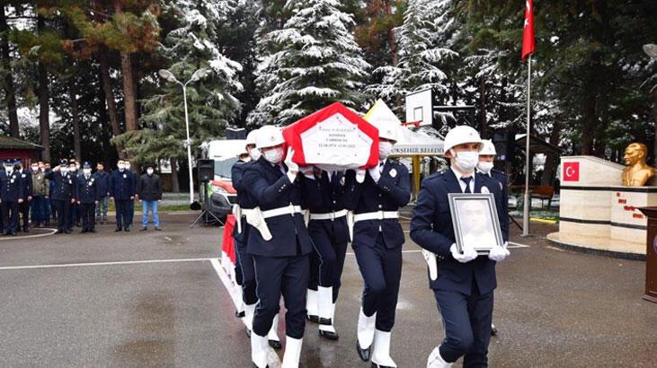 Kalp krizi sonucu şehit olan komiser yardımcısının cenazesi memleketine uğurlandı