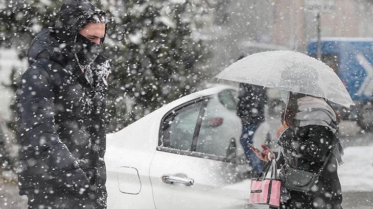 Kar yağışı etkisini arttırdı! Tatil haberleri peş peşe geliyor