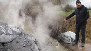 Kocaeli’nde kimyasal felaket! 24 saat geçmesine rağmen sudan duman çıkarıyor