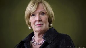 MacMillan: Propaganda savaşının galibi Ukrayna