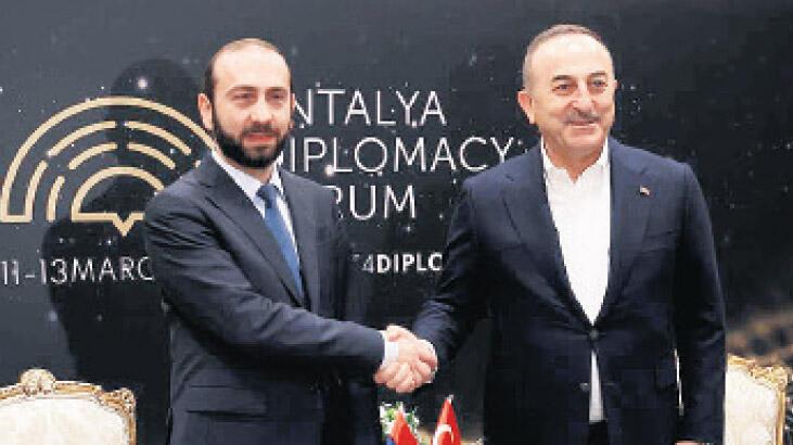 Normalleşmede üst düzeyde ilk adım!