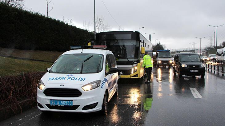 Okmeydanı-TEM Bağlantı yolunda trafiği kilitleyen kaza