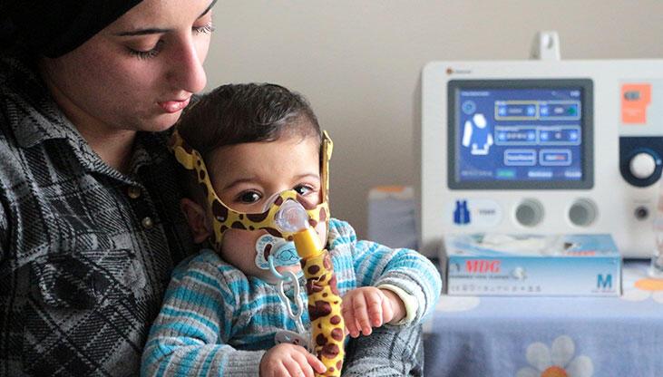 SMA’lı Abdullah’ın ailesi, gece gündüz canlı yayınla destek istiyor