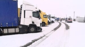 TIR ve kamyonların İstanbul’a girişine kontrollü olarak izin verildi