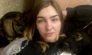 Ukrayna’nın işgali: ‘Yaşadığım kent bombalanıyor ama Rusya’da yaşayan annem bana inanmıyor’