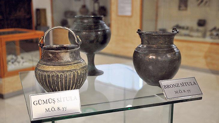 Urartu eserleri ziyaretçiyle buluştu