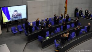 Zelenskiy Almanya’dan daha fazla destek istedi