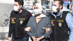 22 yıl hapsi istenen Afgan, eşi ve kızını ‘dışarı çıkma’ tartışmasında bıçaklamış