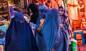 Afganistan’da burka zorunluluğu: ‘Bu ülkede kadın olmak bir suç gibi’